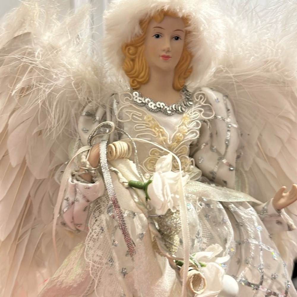 Vintage! Christmas angel figurine adorned with white feathers Tree or Table Top